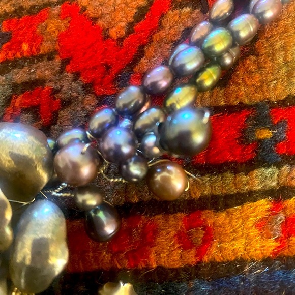 Stunning Tahitian pearls with sterling silver necklace - Picture 3 of 4